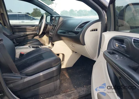 2017 Dodge Grand Caravan Sxt z USA, uszkodzony, nr VIN 2C4RDGCG4HR853077